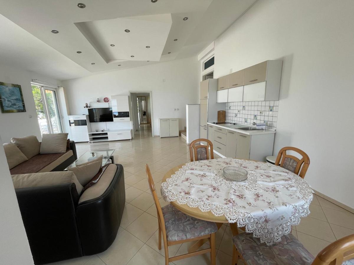 Apartments Rozela Ulcinj Buitenkant foto