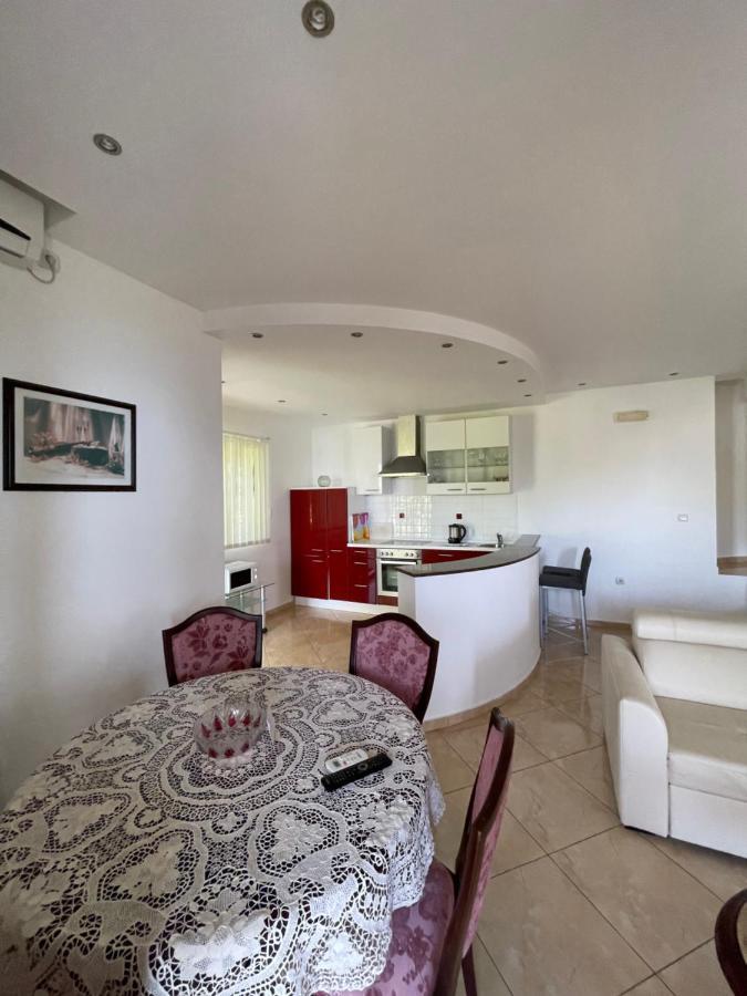 Apartments Rozela Ulcinj Buitenkant foto