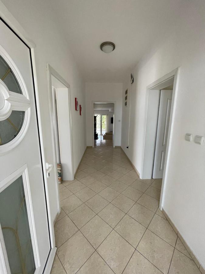 Apartments Rozela Ulcinj Buitenkant foto